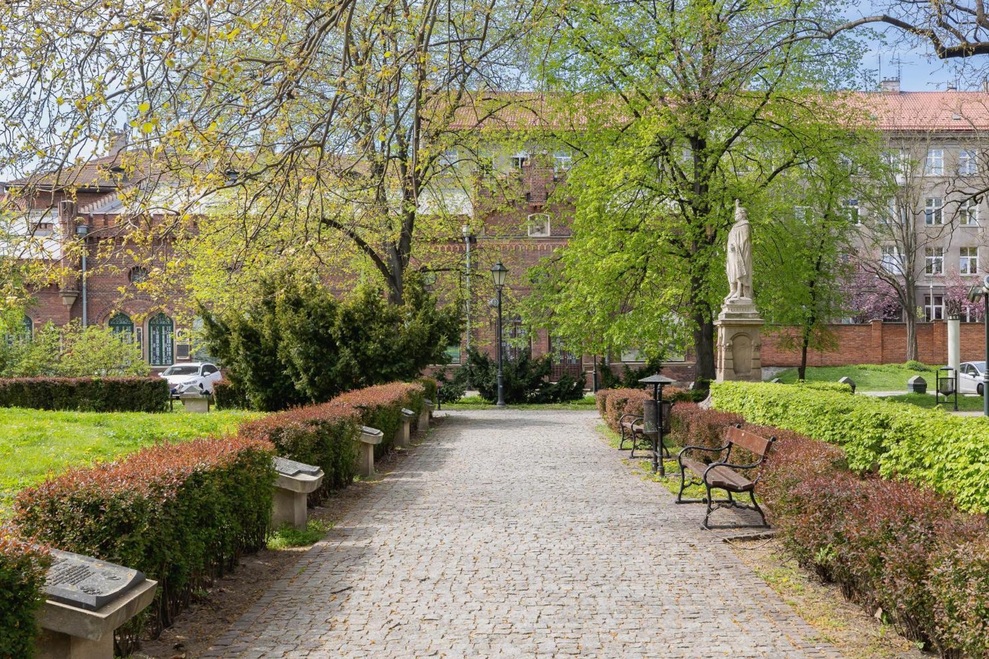 Rakowicka Modern In Downtown Cracow By Rent Like Апартаменти